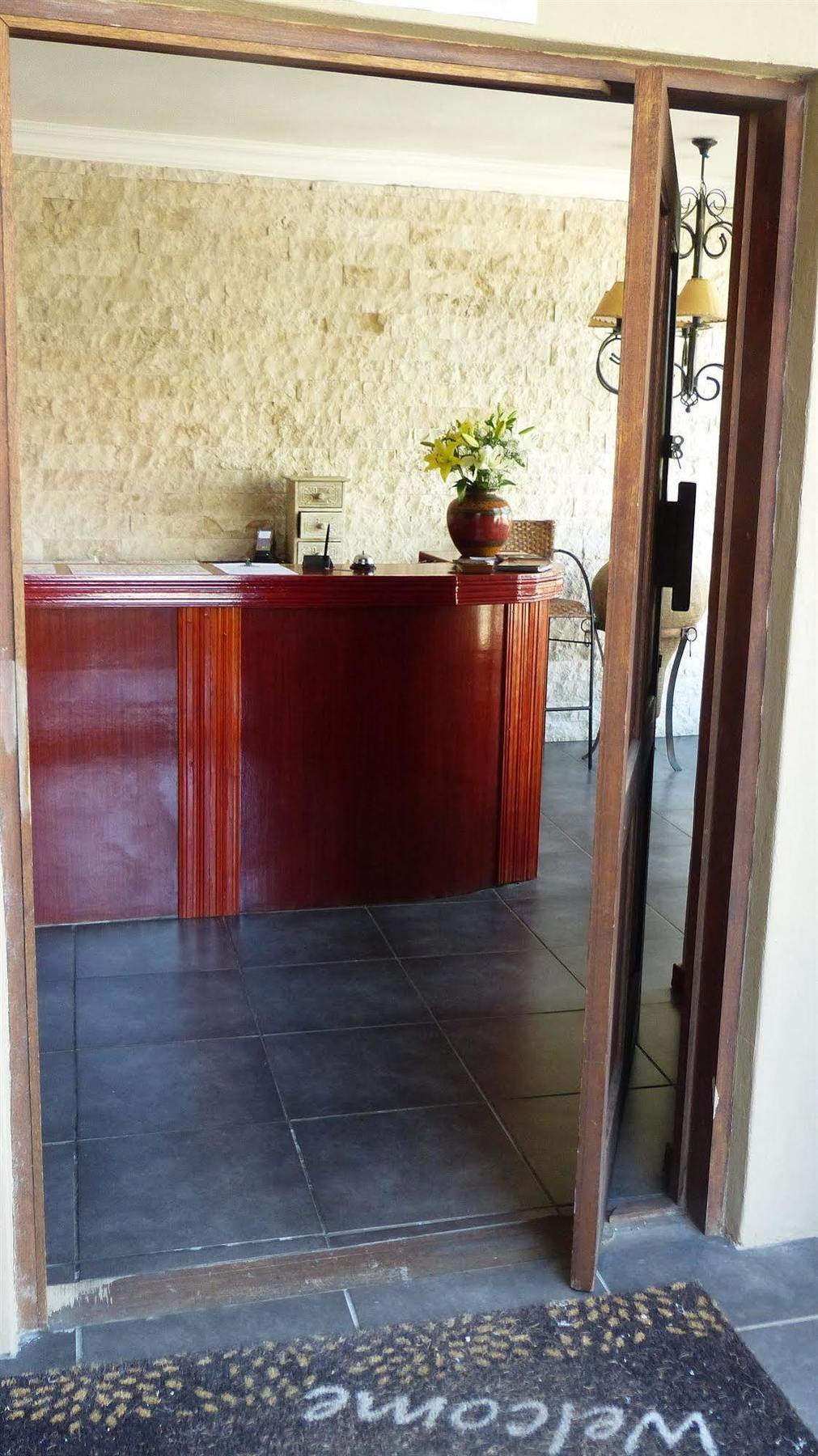 African Sands Guesthouse Load Shedding Free Bloemfontein Exterior foto