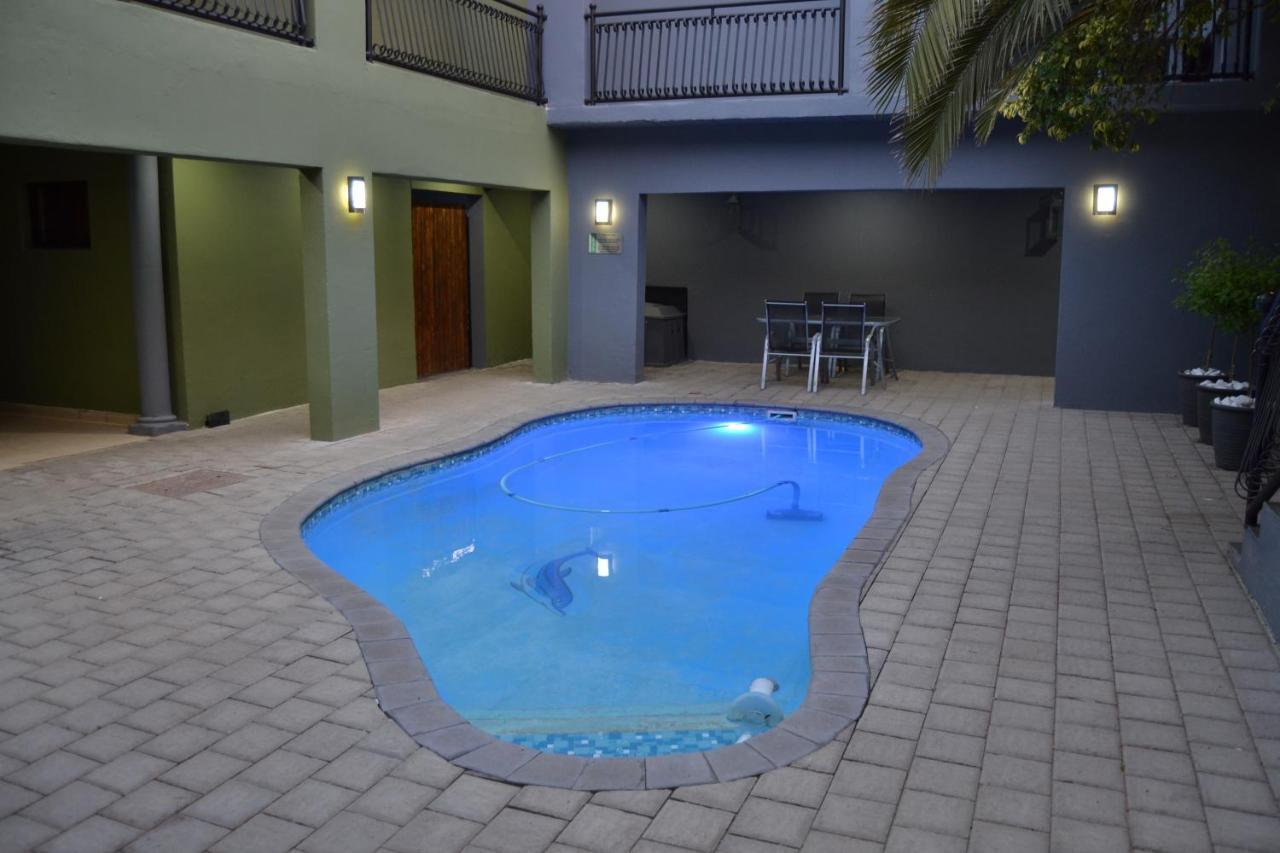 African Sands Guesthouse Load Shedding Free Bloemfontein Exterior foto