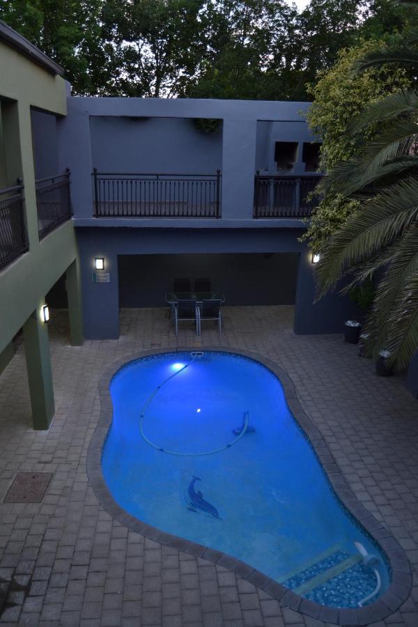 African Sands Guesthouse Load Shedding Free Bloemfontein Exterior foto
