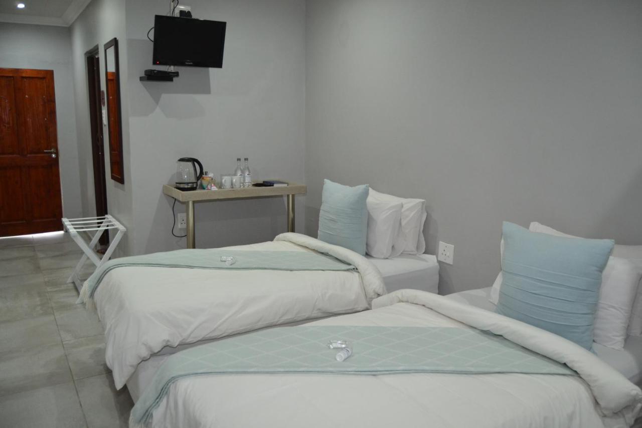 African Sands Guesthouse Load Shedding Free Bloemfontein Exterior foto