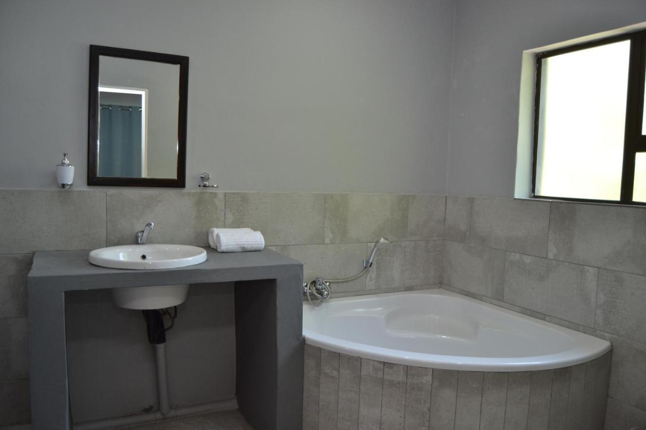 African Sands Guesthouse Load Shedding Free Bloemfontein Exterior foto